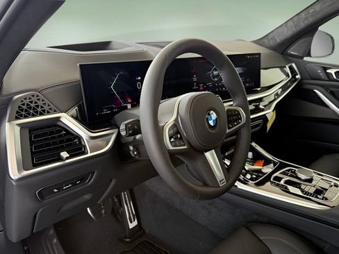 Used 2026 BMW X7 xDrive40i w/ M Sport Package AWD/4WD image 26