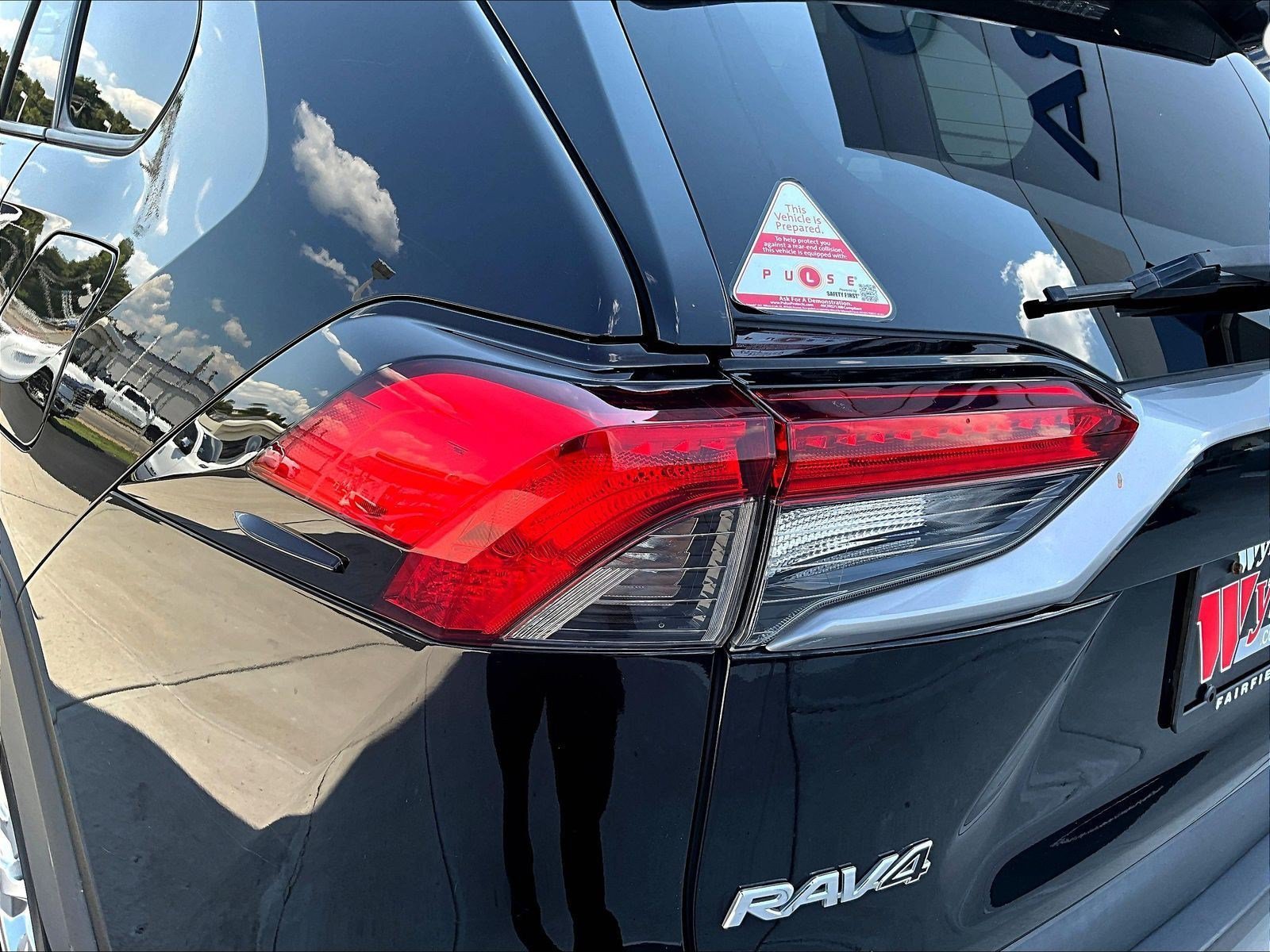 Used 2021 Toyota RAV4 Limited w/ Limited Grade Weather Package AWD/4WD image 23