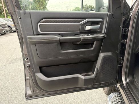 Used 2026 RAM 2500 Big Horn AWD/4WD image 8