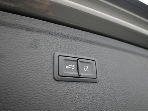 Used 2025 Audi Q5 2.0T Premium image 44