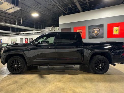 Used 2025 Toyota Tundra Limited AWD/4WD image 6