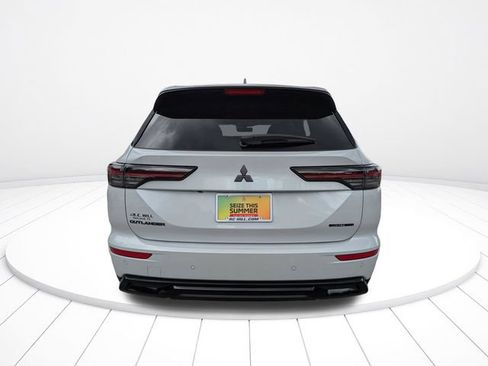 New 2026 Mitsubishi Outlander SE FWD image 5