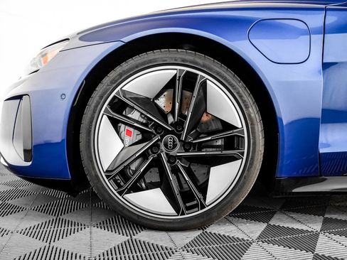 Used 2023 Audi RS e-tron GT w/ Carbon Performance Package image 8