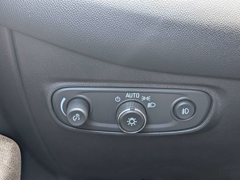 Certified 2020 Chevrolet Equinox Premier FWD image 25