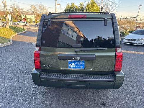 Used 2008 Jeep Commander Sport image 6