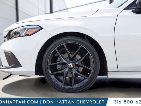 Used 2023 Honda Civic Sport image 16