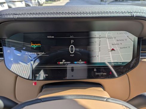 New 2026 Land Rover Range Rover Long Wheelbase SE image 15