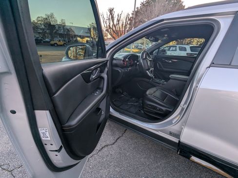 Used 2020 Chevrolet Blazer RS image 8