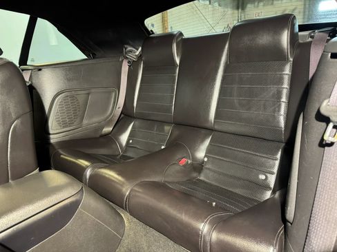Used 2006 Ford Mustang GT Premium RWD image 20