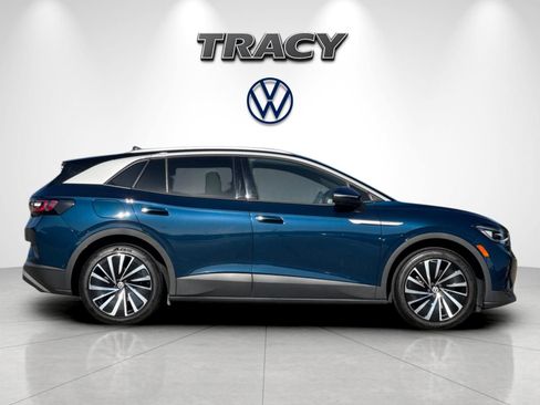 Used 2023 Volkswagen ID.4 Pro S Plus RWD image 3