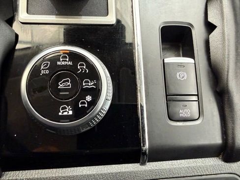 Used 2022 Mitsubishi Outlander ES image 32