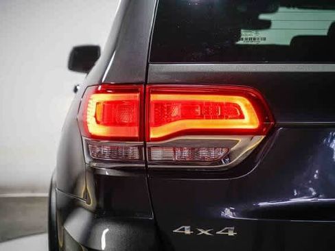 Used 2021 Jeep Grand Cherokee Limited image 9