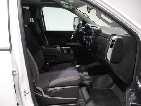 Used 2017 Chevrolet Silverado 1500 LT w/ LT Fleet Convenience Package AWD/4WD image 22