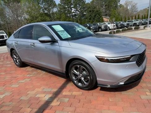Certified 2024 Honda Accord EX-L image 3