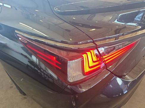 Certified 2025 Lexus ES 350 F Sport FWD image 33