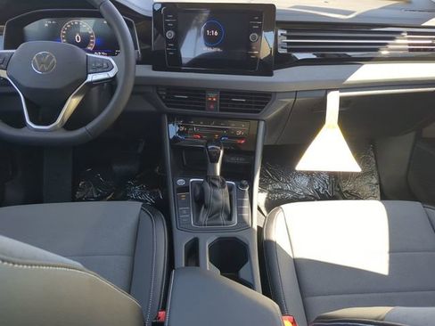 New 2026 Volkswagen Jetta SE FWD image 14