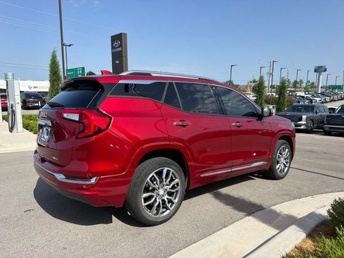 Used 2023 GMC Terrain Denali AWD/4WD image 4