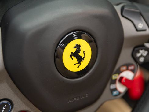 Used 2018 Ferrari 488 Spider RWD image 23
