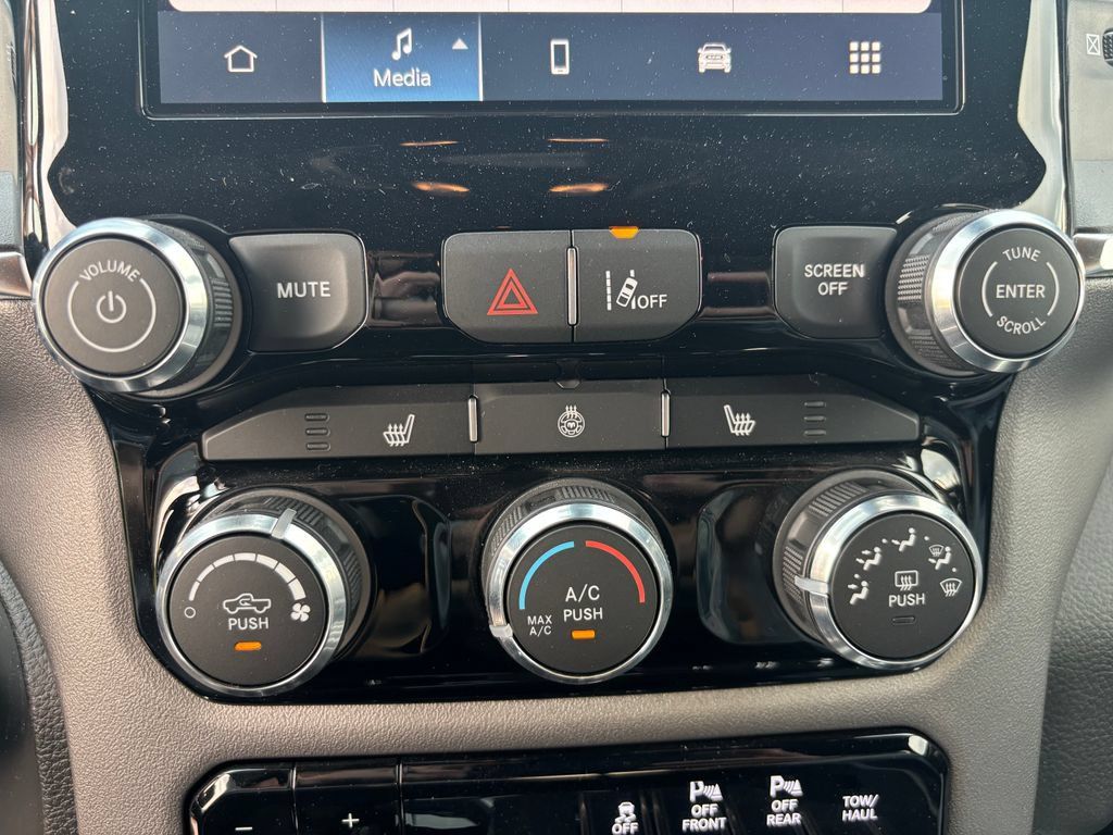 Used 2026 RAM 1500 Lone Star AWD/4WD image 8