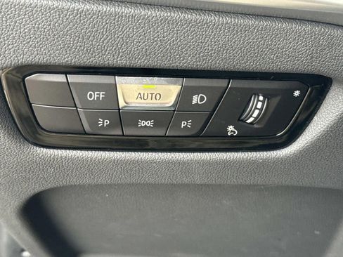 Used 2025 BMW 330i Sedan image 45