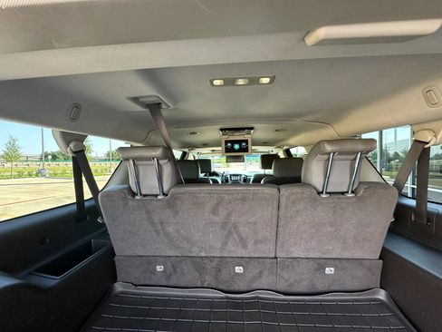 Used 2017 GMC Yukon XL Denali w/ Open Road Package AWD/4WD image 19