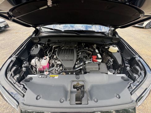 Used 2025 Toyota Grand Highlander FWD image 30