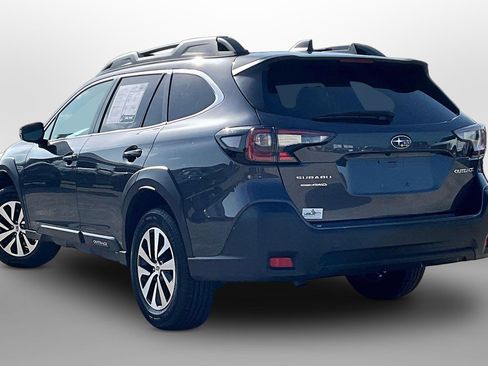 Used 2023 Subaru Outback Premium AWD/4WD image 10
