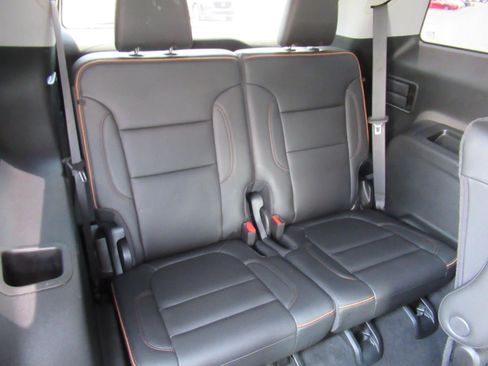 Used 2023 GMC Acadia AT4 w/ Technology Package AWD/4WD image 34