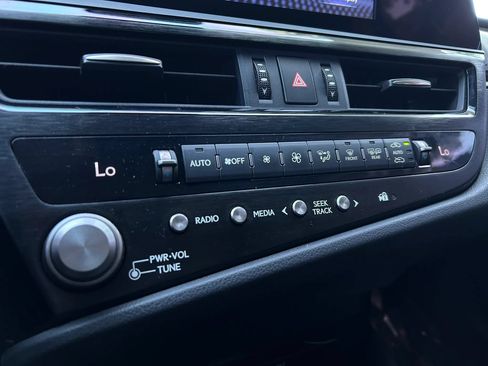Used 2022 Lexus ES 350 w/ Accessory Package 2 FWD image 25