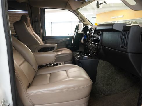 Used 2016 GMC Savana 2500 RWD image 40