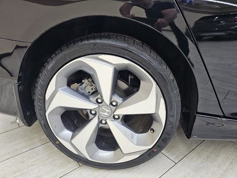 Used 2018 Honda Accord Sport image 38