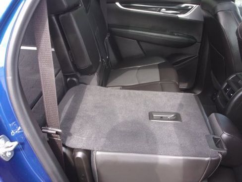 Used 2025 Cadillac XT5 Premium Luxury image 36