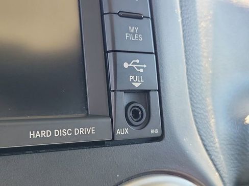 Used 2018 Jeep Wrangler Unlimited Sahara w/ Connectivity Group AWD/4WD image 28