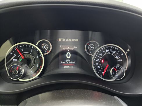 Used 2023 RAM 2500 Big Horn w/ Night Edition image 10