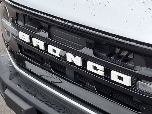 Used 2023 Ford Bronco Outer Banks AWD/4WD image 29