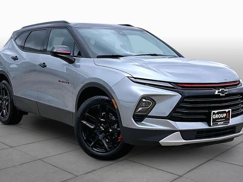 Used 2024 Chevrolet Blazer LT w/ Redline Edition FWD image 3