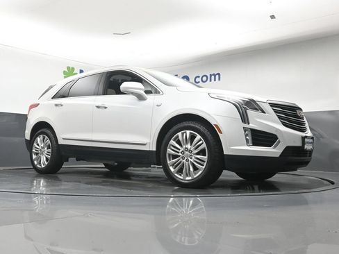 Used 2017 Cadillac XT5 Premium Luxury AWD/4WD image 29