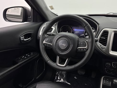 Used 2021 Jeep Compass Latitude w/ Driver Assistance Group FWD image 26
