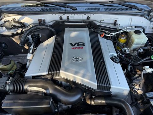Used 2002 Toyota Land Cruiser image 28