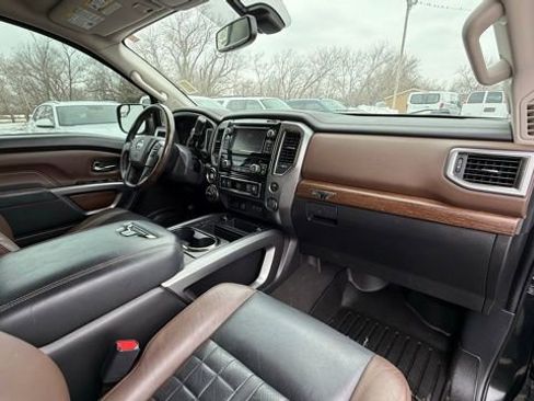 Used 2019 Nissan Titan Platinum Reserve w/ Platinum Utility Package image 20