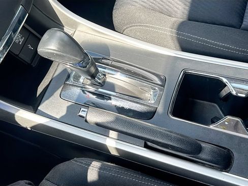 Used 2015 Honda Accord Sport image 19