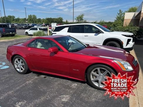 Used 2005 Cadillac XLR RWD image 3