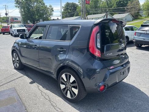 Used 2015 Kia Soul ! FWD image 4