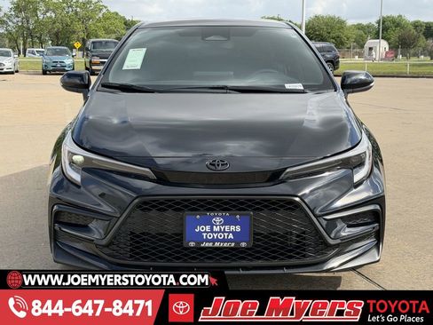 Used 2024 Toyota Corolla SE image 3
