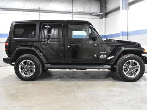 Used 2022 Jeep Wrangler Unlimited Sahara w/ LED Lighting Group image 27