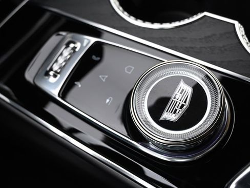 New 2025 Cadillac Lyriq Luxury w/ Nappa Leather Package AWD/4WD image 33