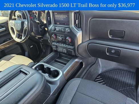 Used 2021 Chevrolet Silverado 1500 LT Trail Boss w/ Convenience Package II AWD/4WD image 9
