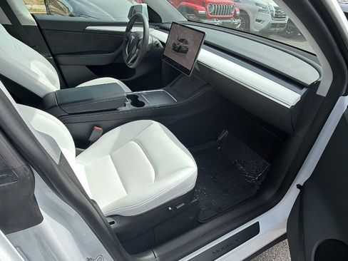 Used 2022 Tesla Model Y Performance image 20