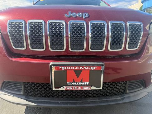 Used 2020 Jeep Cherokee Latitude AWD/4WD image 10