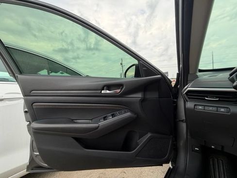 Used 2019 Nissan Altima 2.5 SR w/ SR Premium Package AWD/4WD image 20